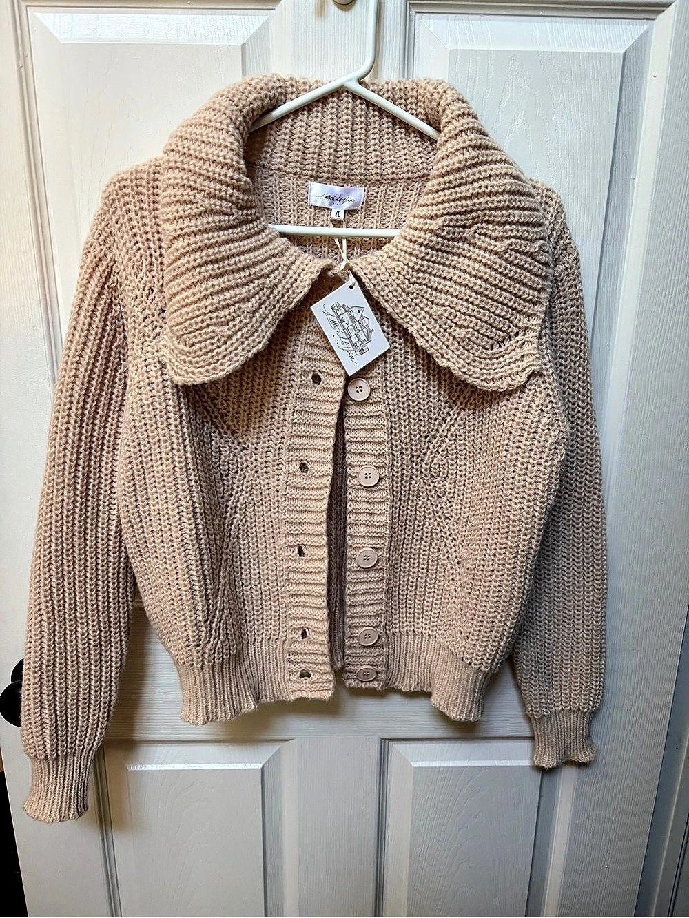 Collared Knit Cardigan in light beige Size X Large NWT